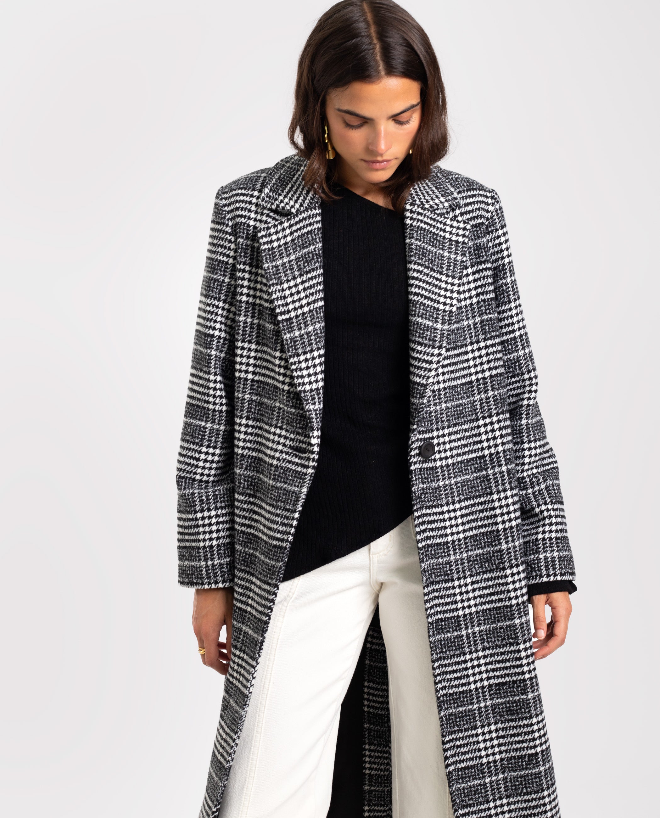 Abrigo Mujer de Cuadros Blanco y Negro THE-ARE