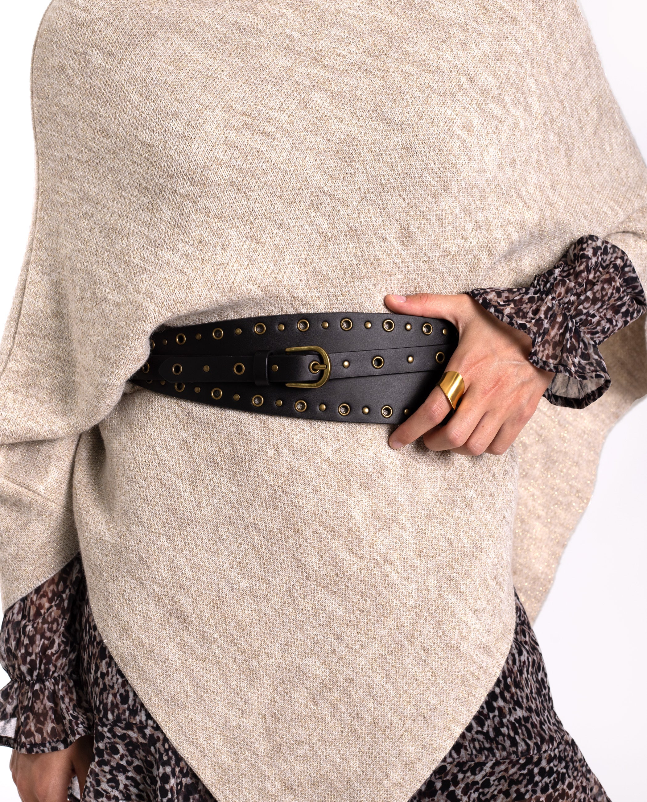 Cinturón Cadena Dorado con Chapas Accesorios THE-ARE