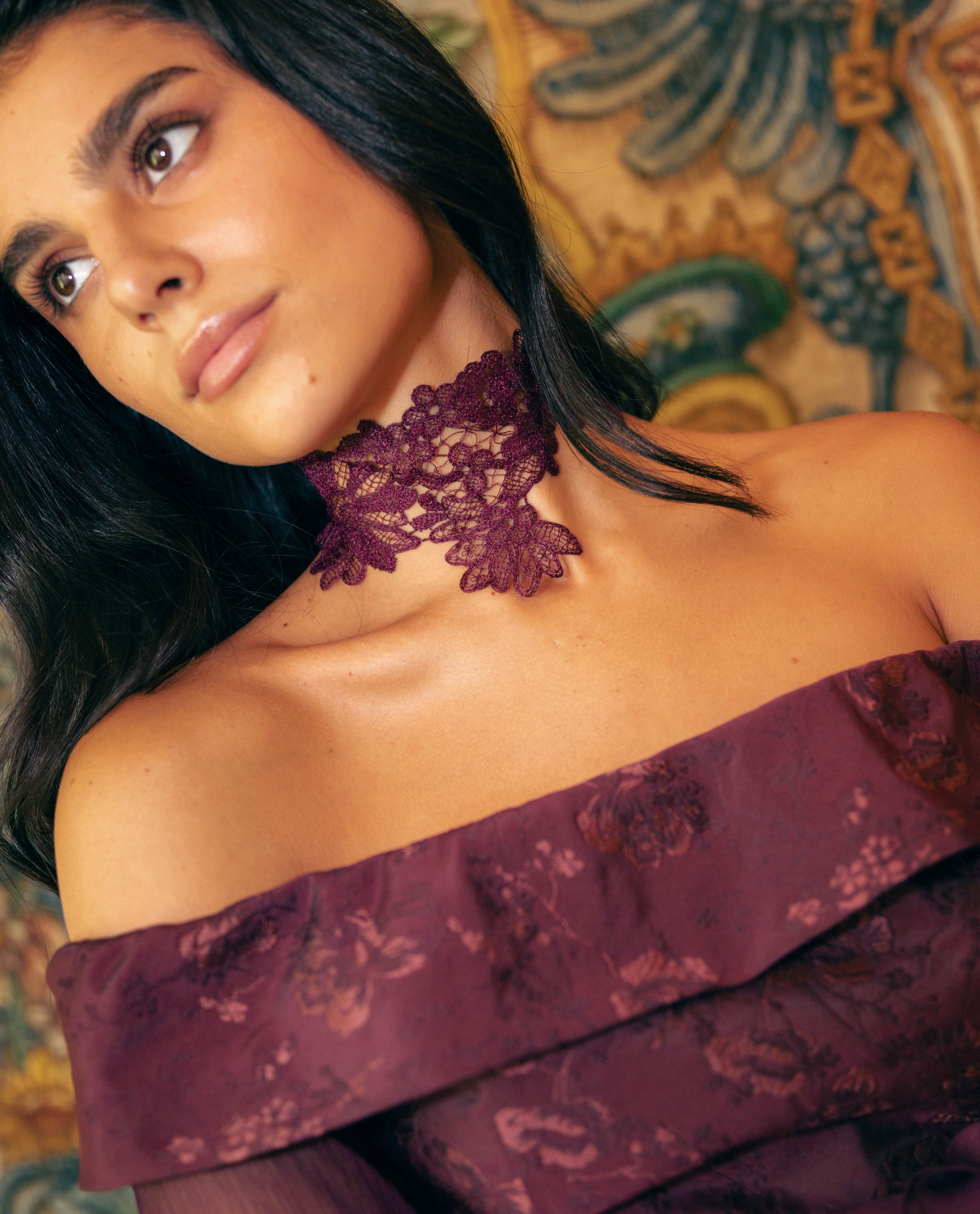 Adjustable plum lace and organza choker | THE-ARE