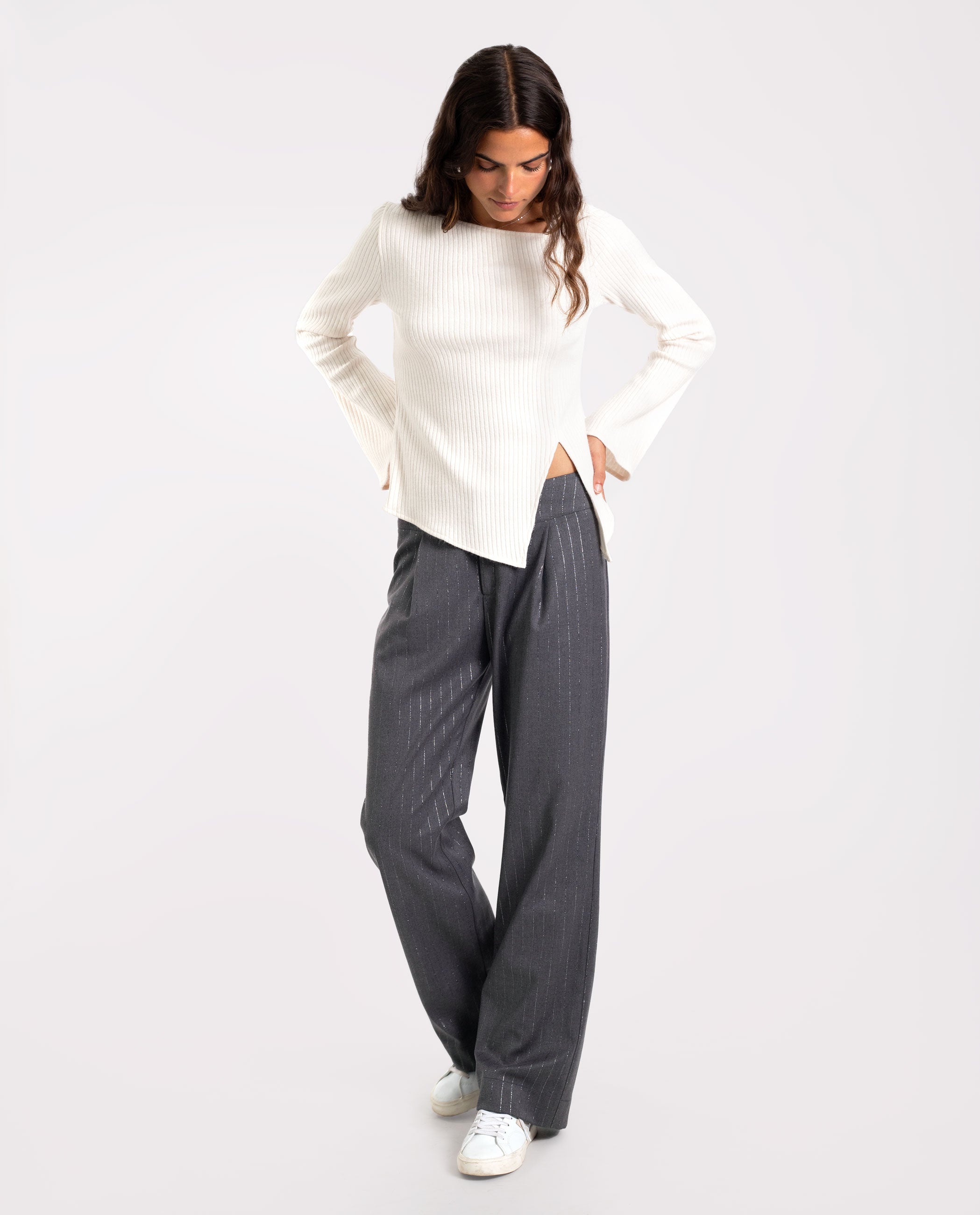 Color Gris Pantalon Gris Raya Blanca Pantalones Grises De Pernera