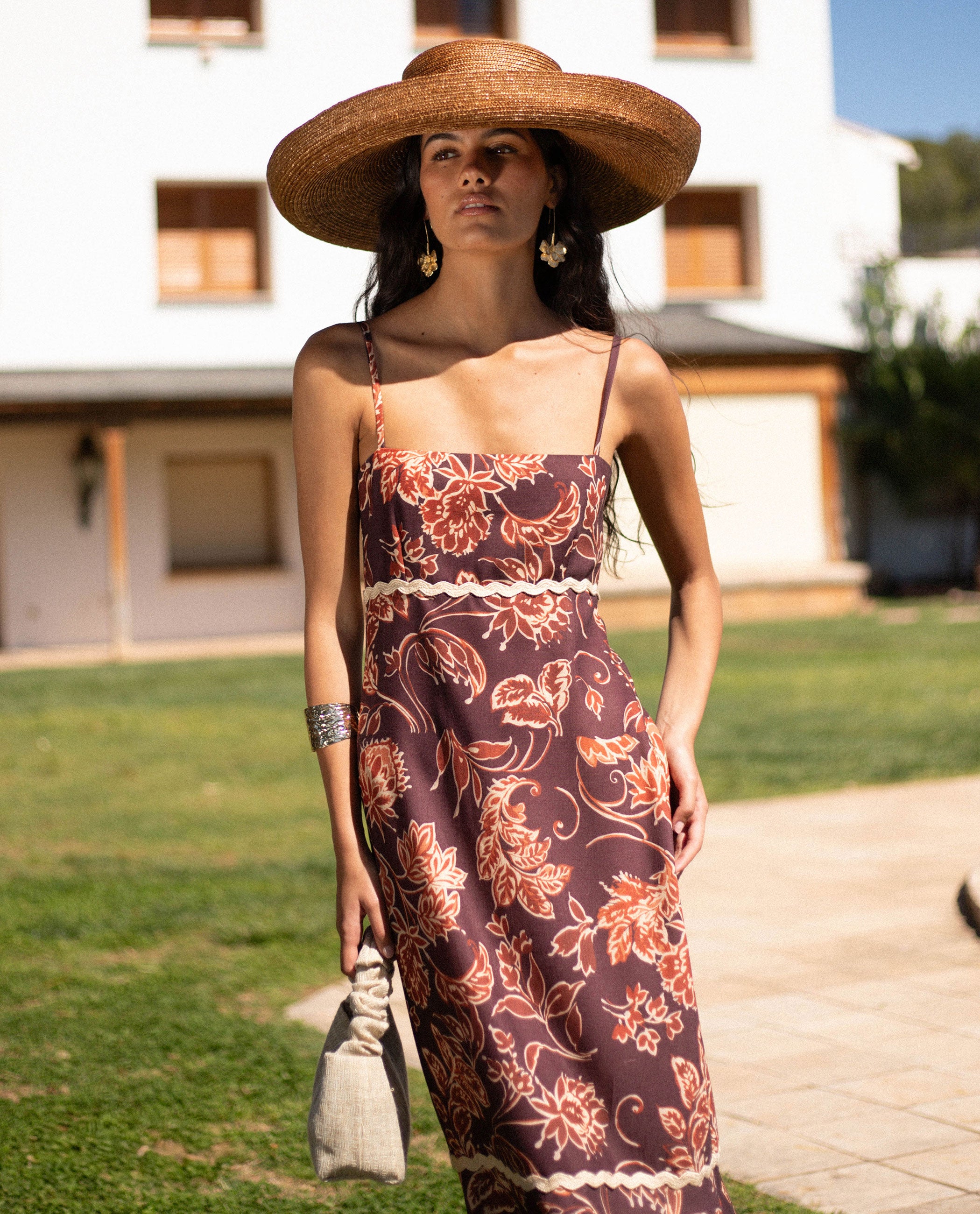 SHEIN MOD Abo da donna con stampa floreale nera su base color SHEIN MOD Abo da donna con stampa floreale nera su base color