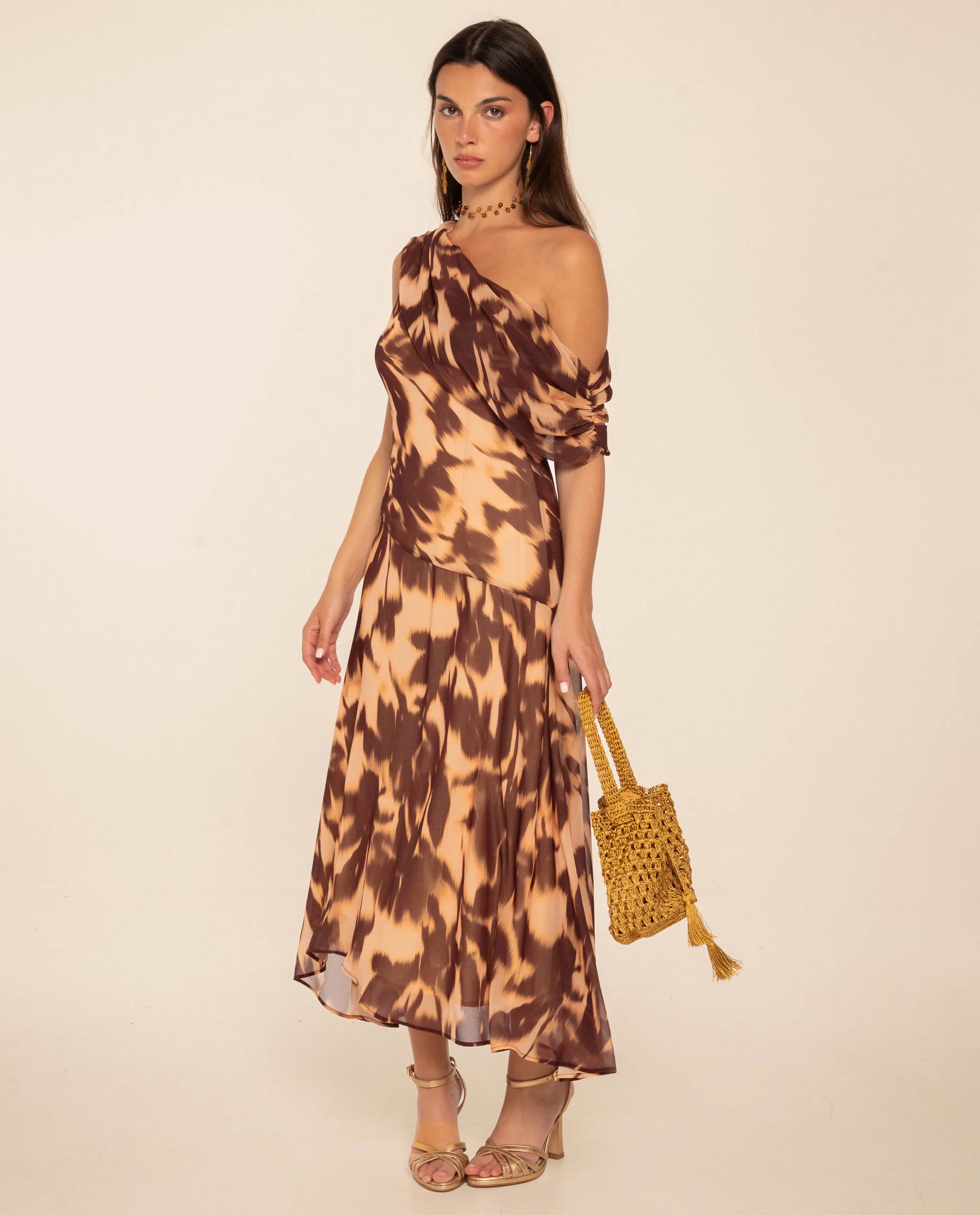 Asymmetrical midi dress with brown print | THE-ARE guest Asymmetrical midi dress with brown print | THE-ARE guest