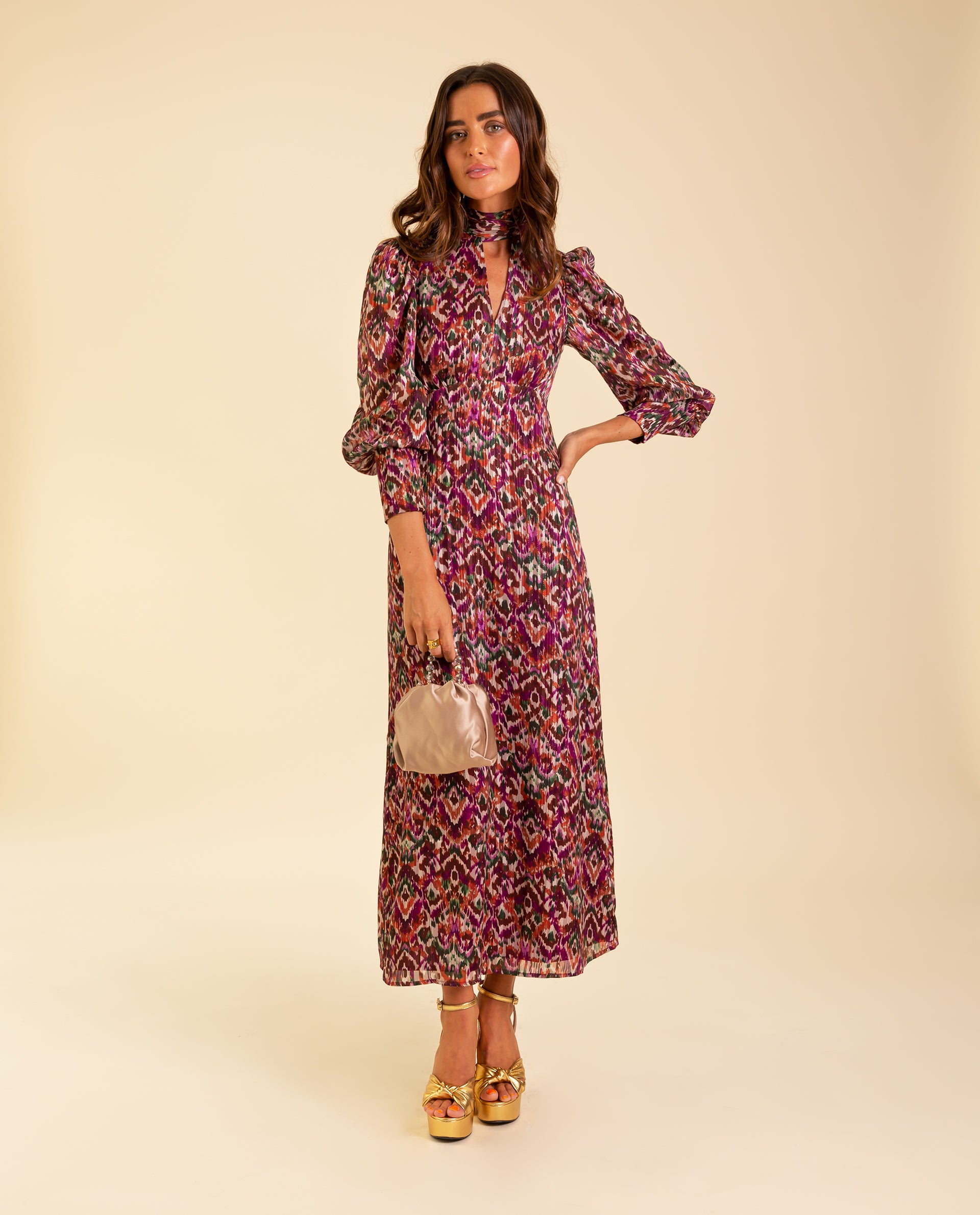 Vestido Midi Cuello Halter Estampado Colección Eventos THE-ARE