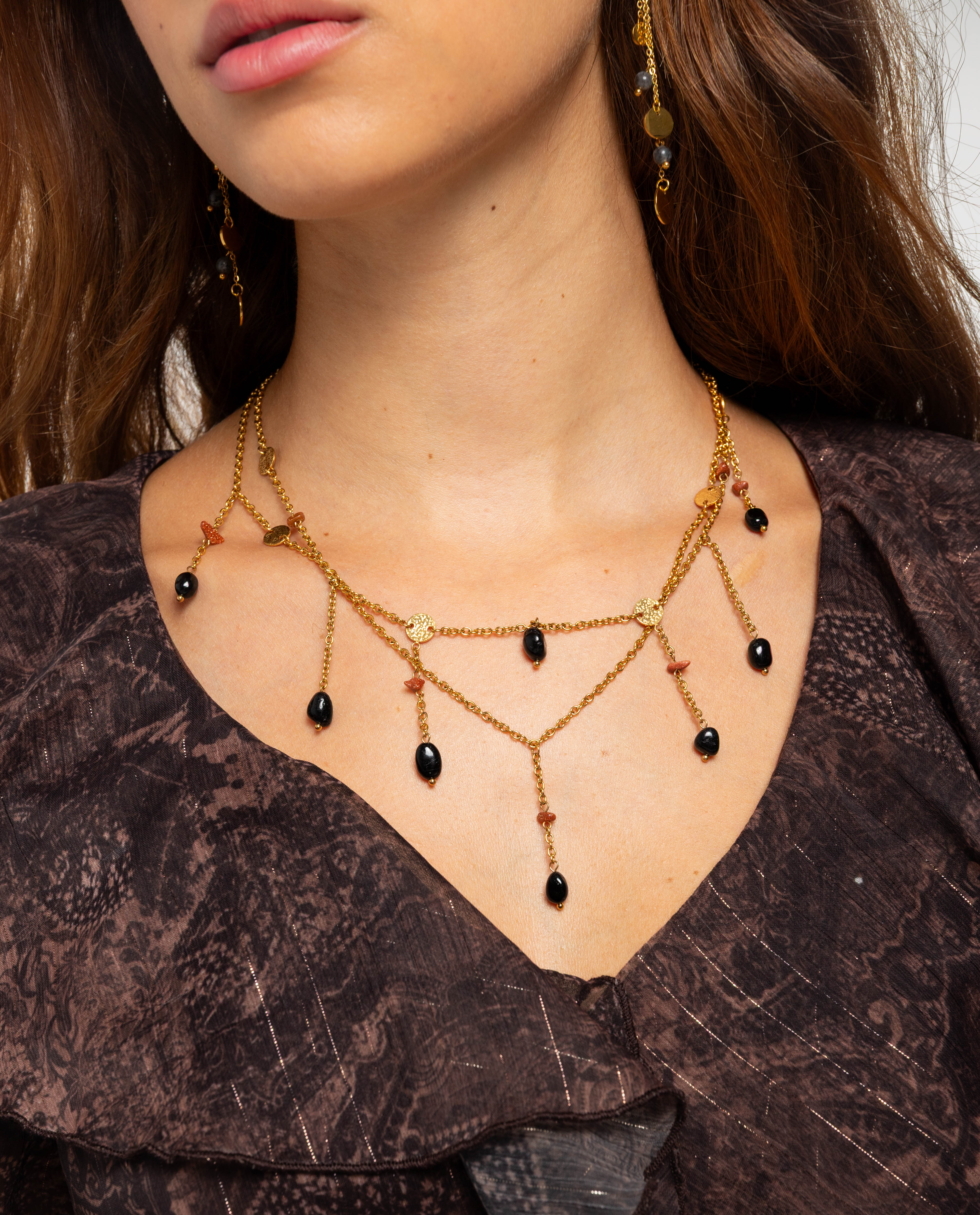 COLAR SHE'S HERE - DOURADO