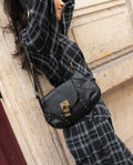 MALA WHISPER · PRETO