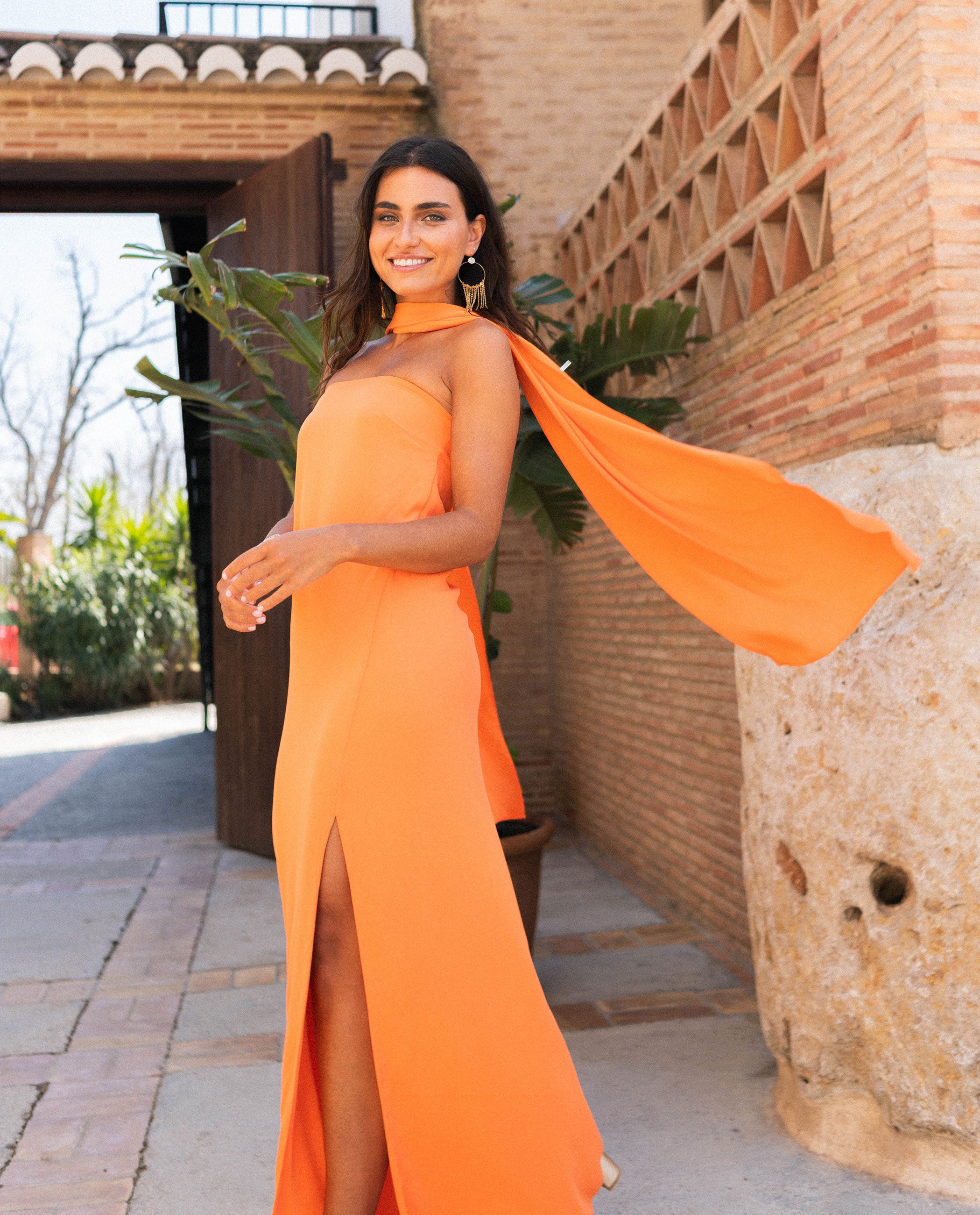 Orange Strapless Dress with Scarf | THE-ARE Guests Orange Strapless Dress with Scarf | THE-ARE Guests