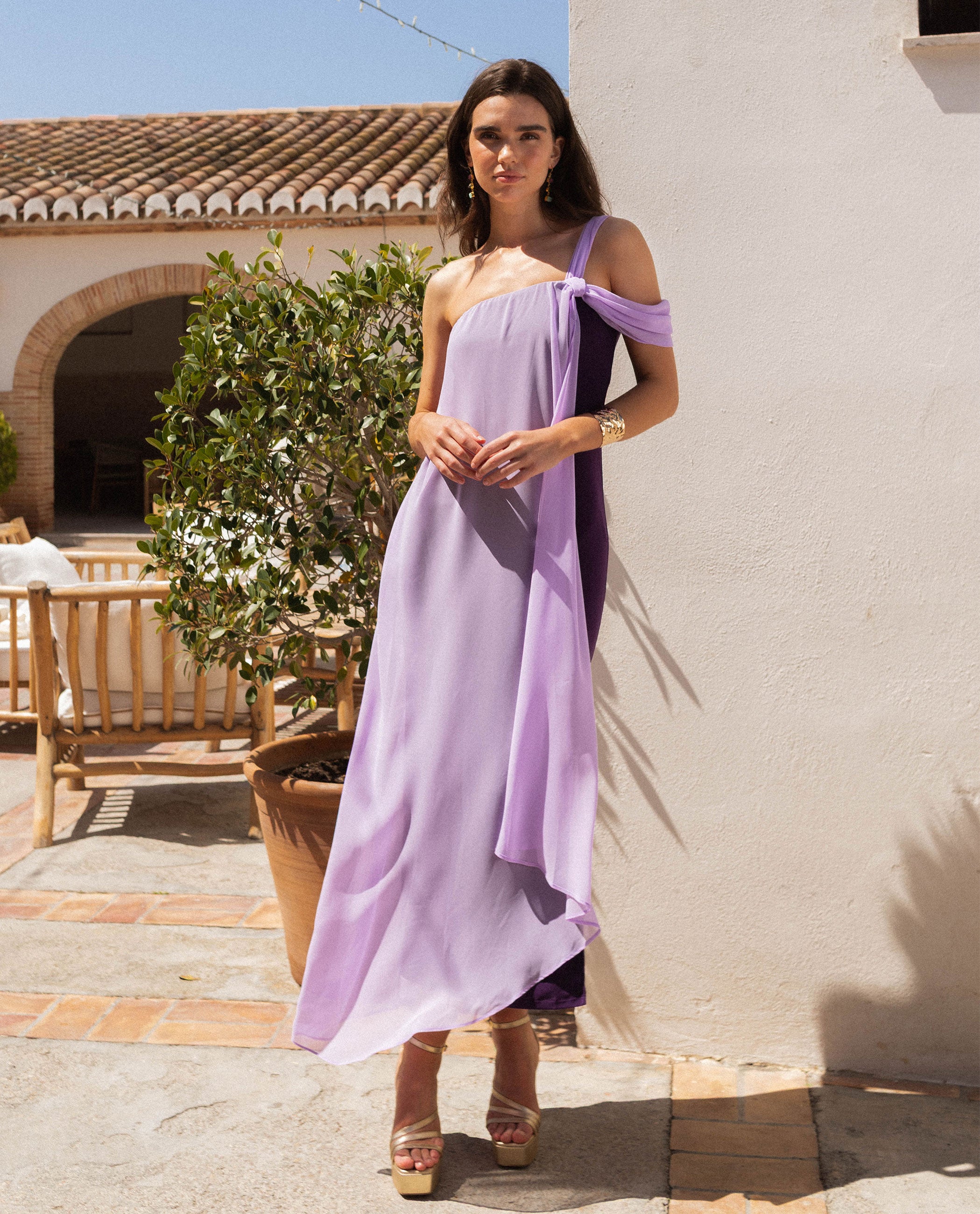 beige and purple dress Purple Maxi Dress with Dark Purple Dress Outfits (6 ideas & outfits)