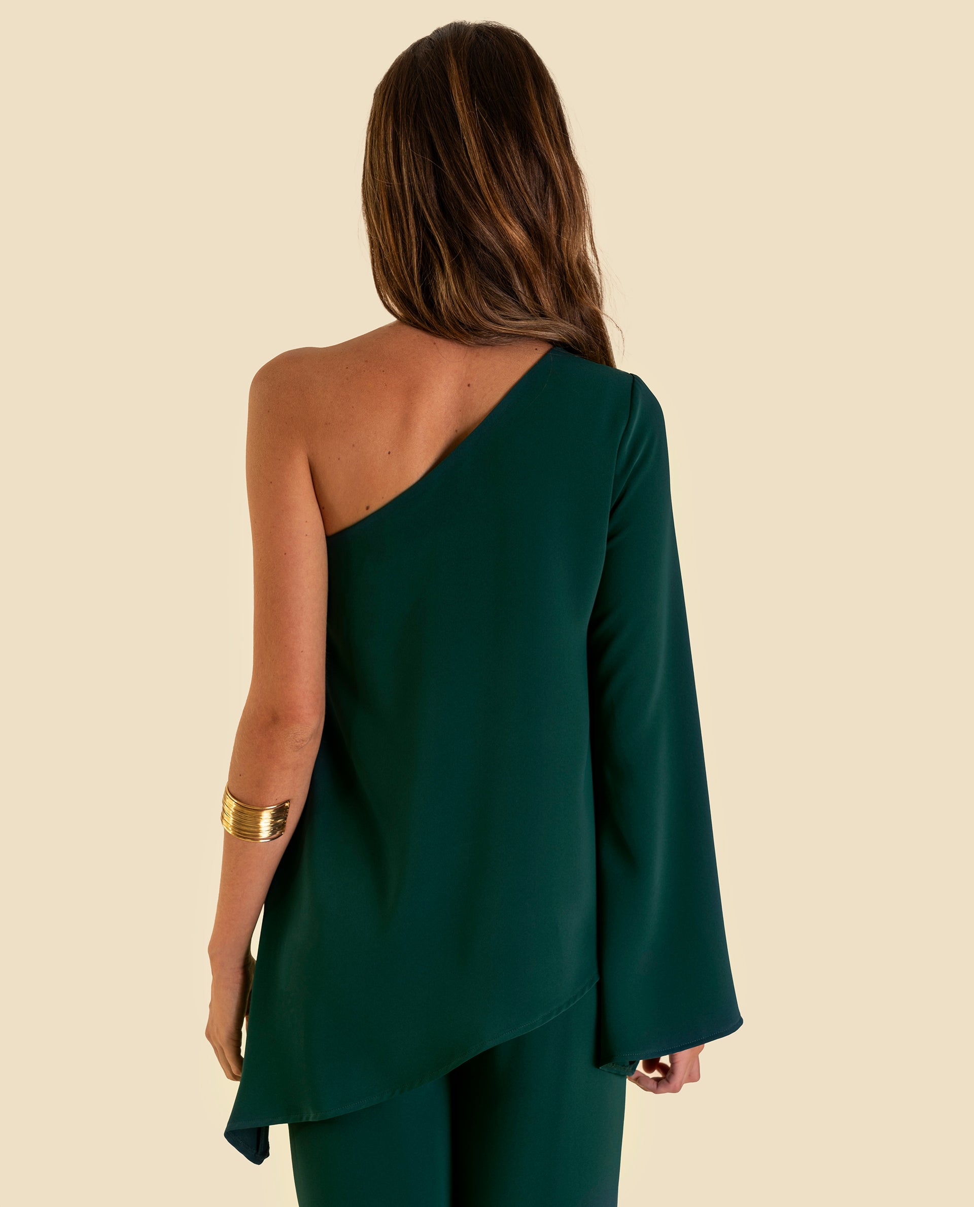 BLUSA MRS. OLMOS · VERDE BOTELLA Blusa Verde Asimétrica Elegante | Blusas Invitadas THE-ARE