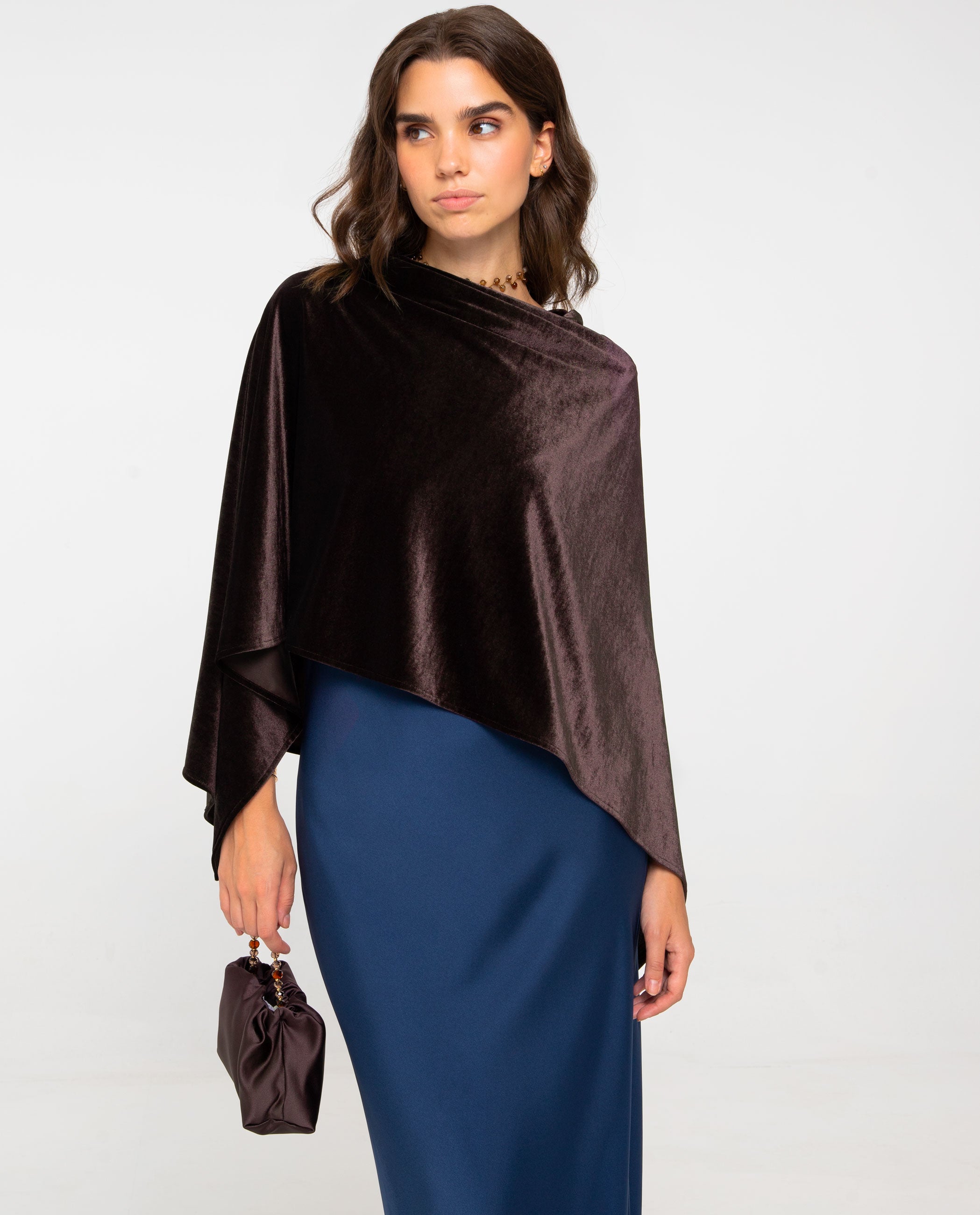 CAPA DE VELUDO - ÉBANO