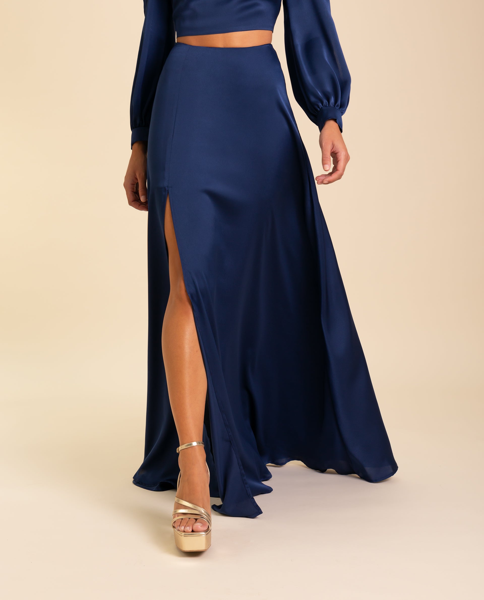 Falda Larga Satén Azul Marino Invitadas de Boda THE-ARE