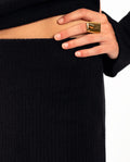 Falda Negra Larga de Punto | THE-ARE
