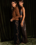 JEANS RUN THE NIGHT · NEGRO