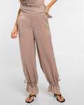 PANTALÓN LOOSELY YOURS · GRIS