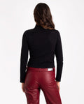 Top Negro de Punto Asimétrico con Cuello Alto | Colección Invierno THE-ARE