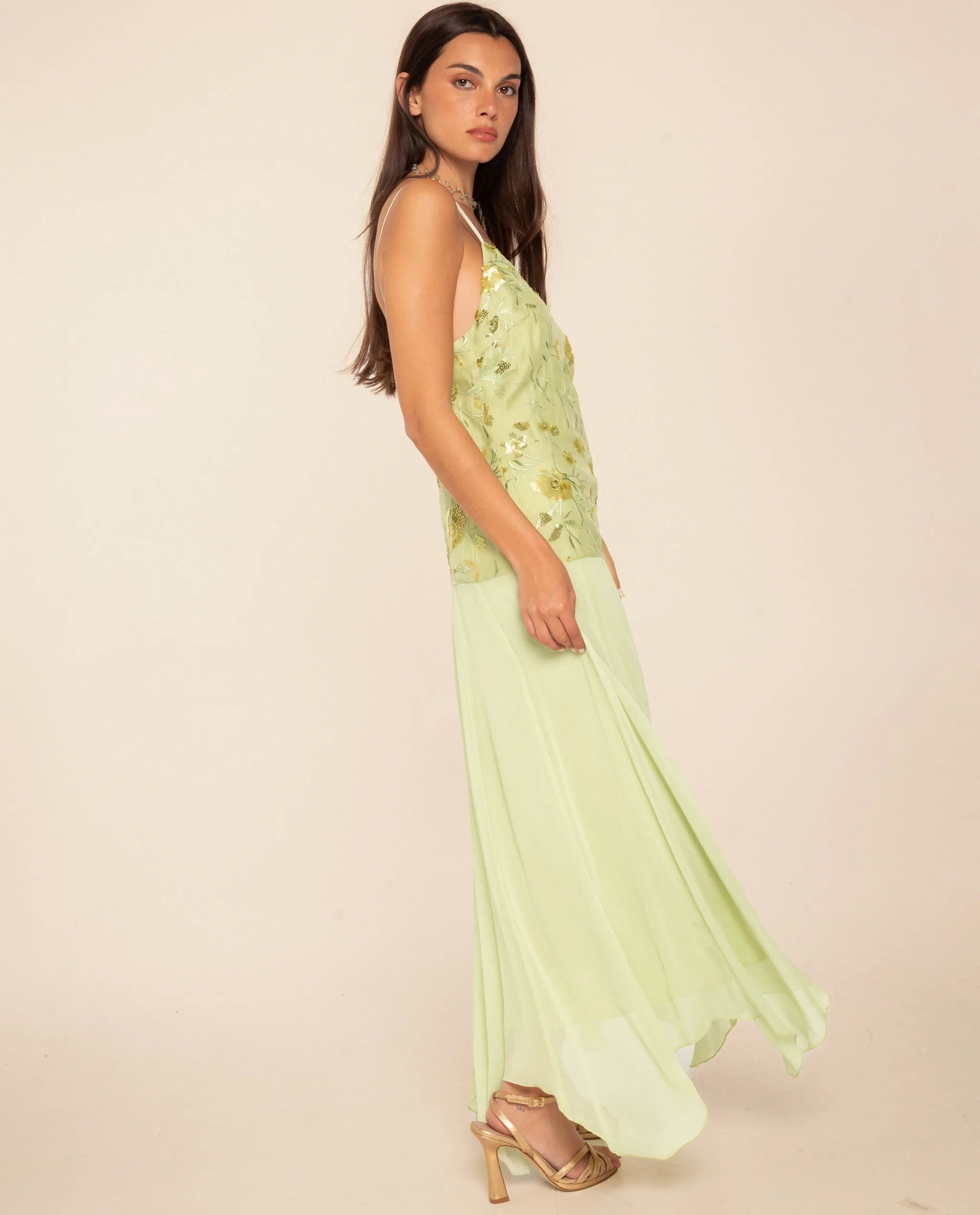 Green long dress with sequins and flowing skirt | THE-ARE Green long dress with sequins and flowing skirt | THE-ARE