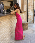 Vestido Largo de Punto Calado Fucsia Halter | THE-ARE