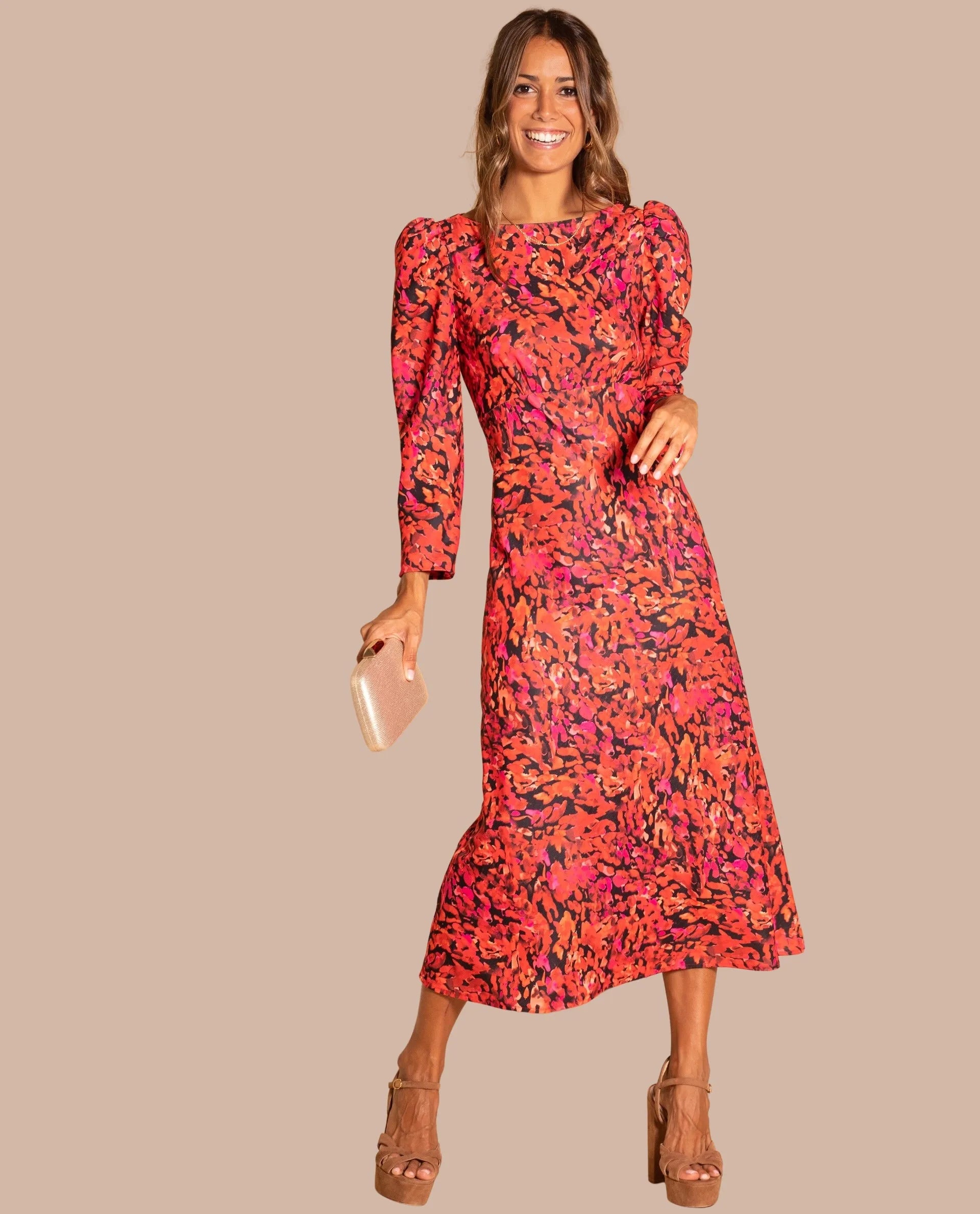 DESIGN - Vestito Midi Con Spalle Scoperte Bianco Con Pinces E Finiture Alluncinetto DESIGN - Vestito Midi Con Spalle Scoperte Bianco Con Pinces E Finiture Alluncinetto
