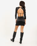 NIGHT SECRETS DRESS | Vestido curto preto recortado em cetim | Coleção THE-ARE Party
