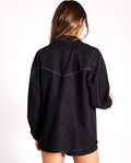CAZADORA MOST WANTED  | Cazadora Negra Vaquera de Mujer Oversize | THE-ARE