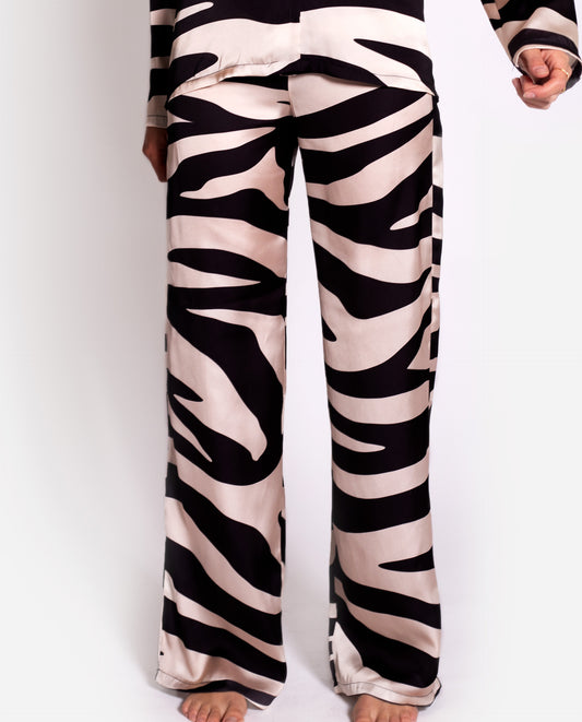 PIJAMA FILM & PARTY | Pijama camisa y pantalón largo estampado zebra mujer | THE-ARE