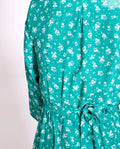 VESTIDO ARTSY | Vestido Corto Cruzado con Volantes Estampado Flores | THE-ARE