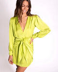 VESTIDO GO ON | Vestido Corto Manga Larga Verde Satinado | THE-ARE